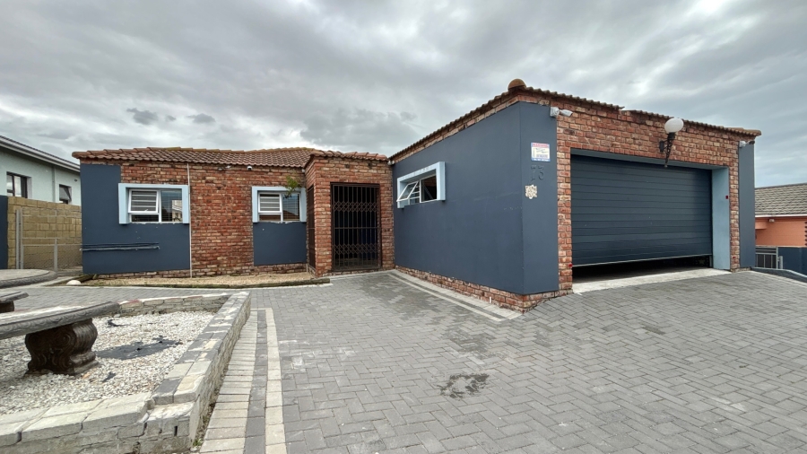 3 Bedroom Property for Sale in Bluewater Bay Eastern Cape